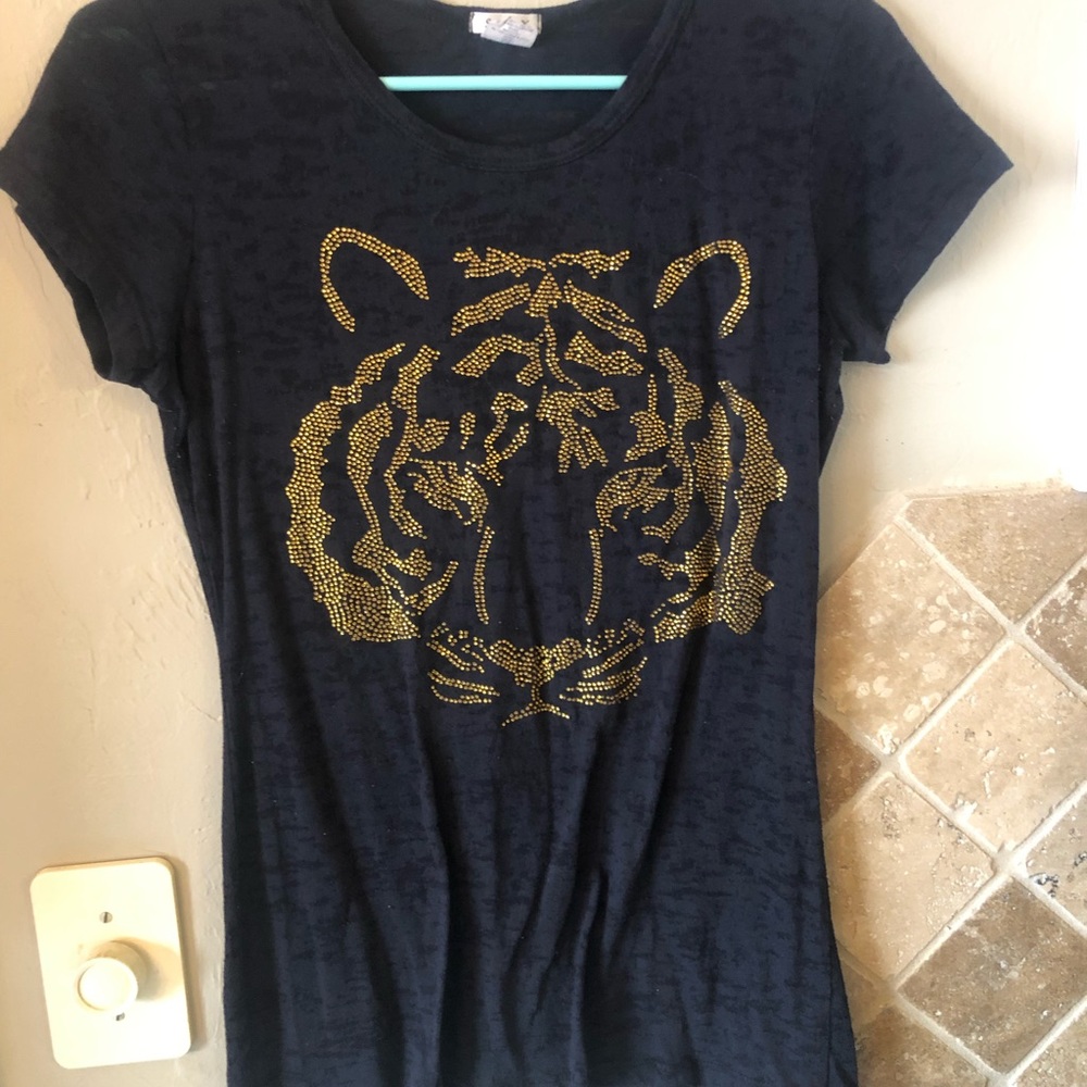 Lion Tee